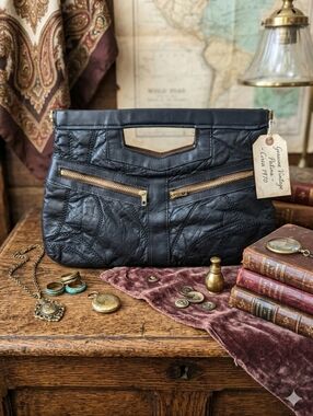 VTG 70s Finesse La Model Soft Patchwork Leather Clutch Bag - Black Brass f Logo